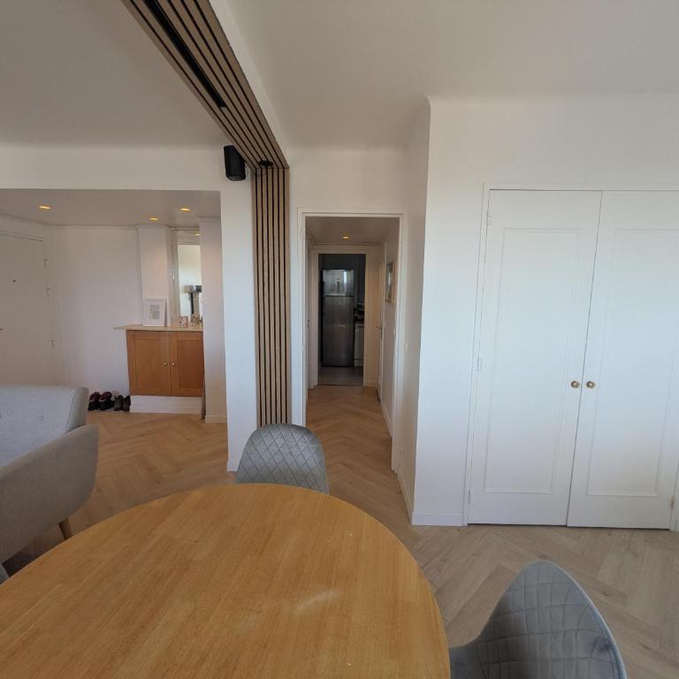 Appartement avec vue sur Grasse et home cinéma - One-Bedroom Apartment - 15