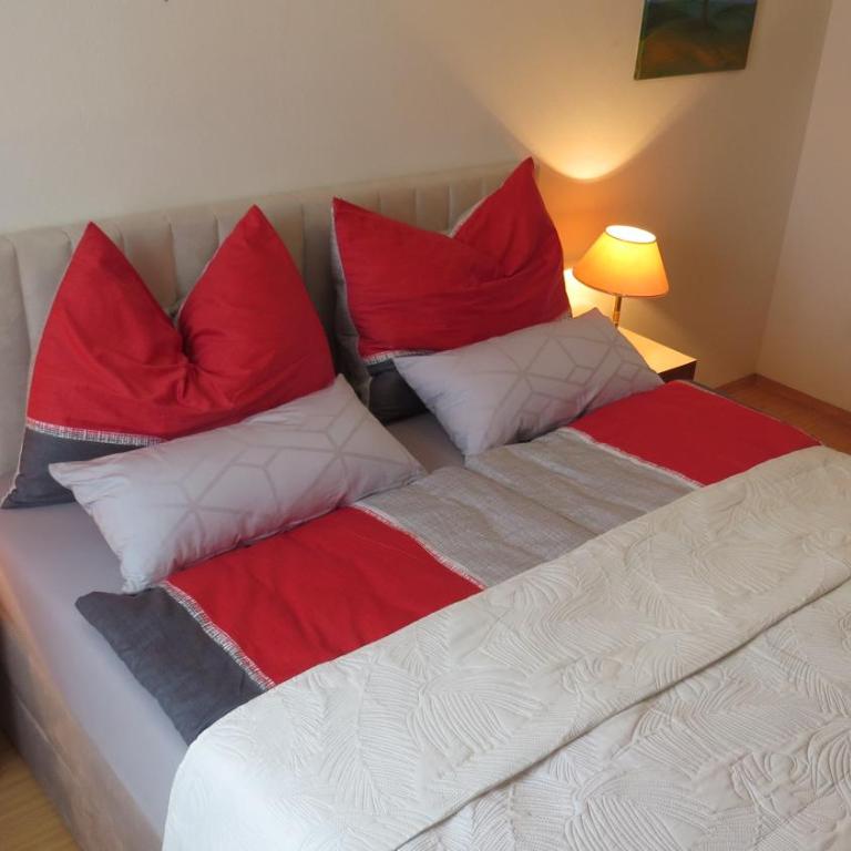 ALTSTADT-APARTMENTS Bad Radkersburg - Ihr Zuhause auf Reisen - Gediegene 88 m² Ferienwohnung „Weißburgunder“ - 1. OG Terrasse Innenhof - 30