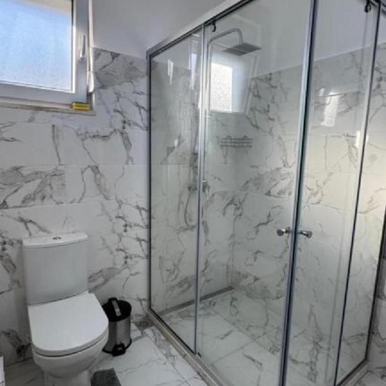 Guest House Lukic - Apartment - 21