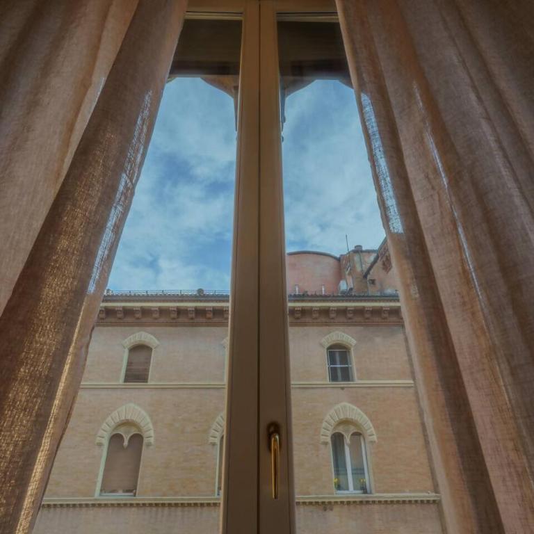Suite in the Center of Bologna by Synergy Up to 4 Guests - Casa con 1 Camera da Letto - 36