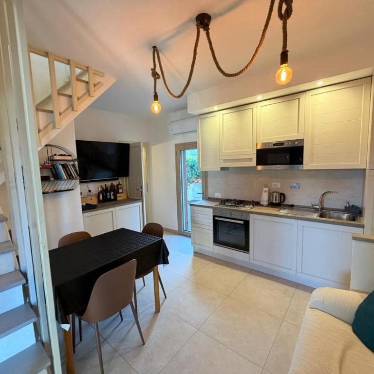 Villa Fiorella - Appartamento con 2 Camere da Letto - 9