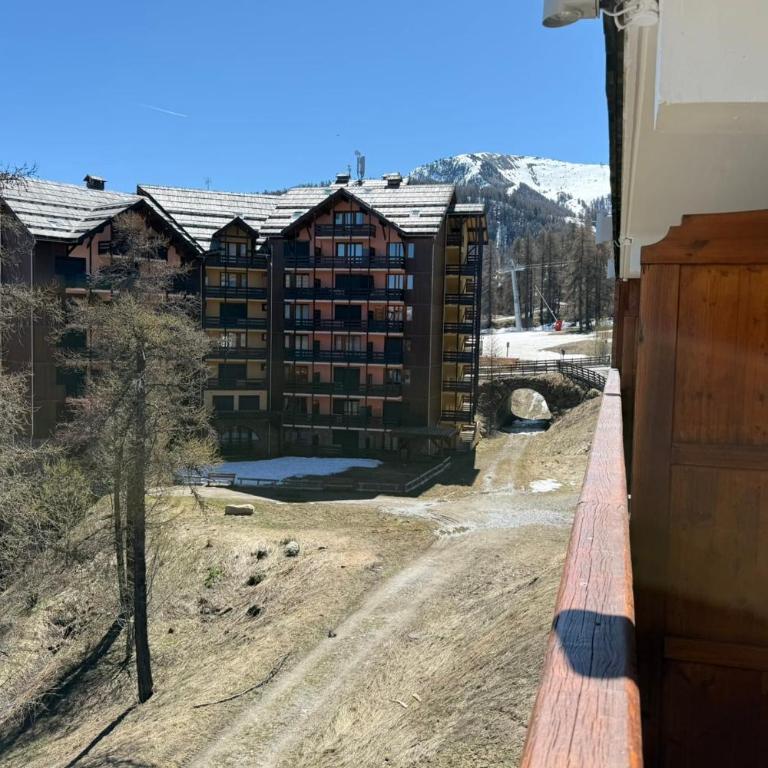 Risoul T2 6 pers Piscine et sauna Skis aux pieds - Appartement - 12