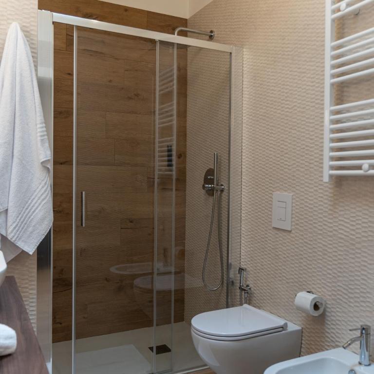 AM156 Bari Apt 239 Modern Urban Suite with Terrace & WiFi - Appartamento Superior con 1 Camera da Letto e Balcone - 22