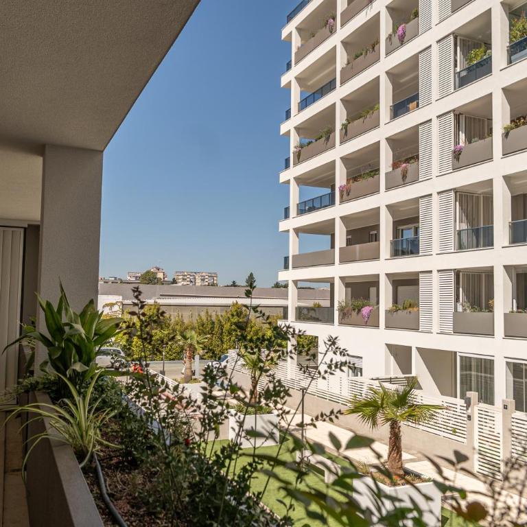 AM156 Bari Apt 239 Modern Urban Suite with Terrace & WiFi - Appartamento Superior con 1 Camera da Letto e Balcone - 27