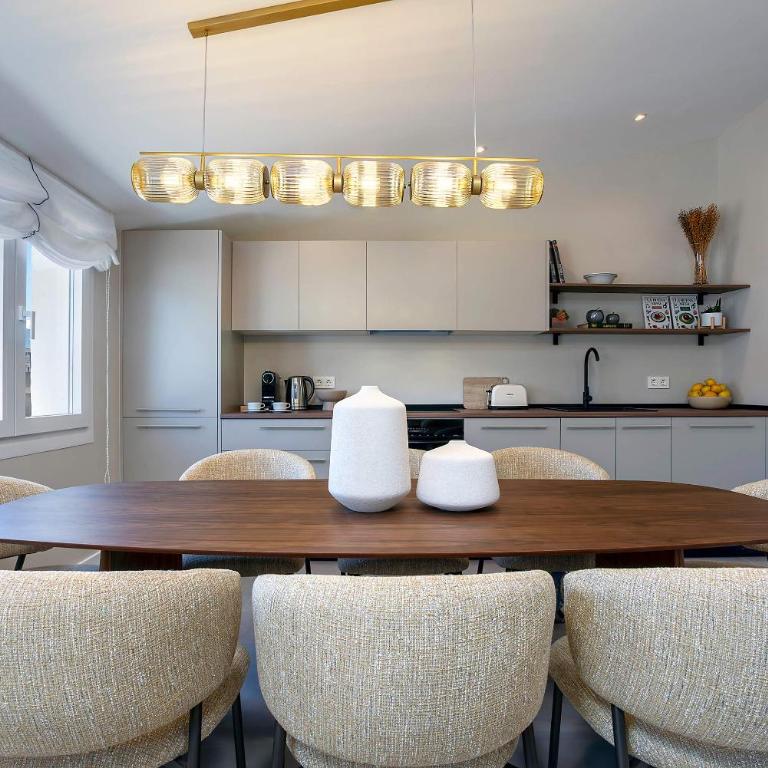 Genteel Home San Anton Granada - Four-Bedroom Penthouse Apartment - 6