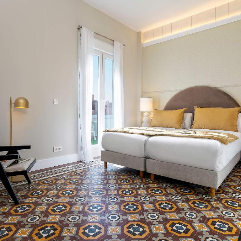 Genteel Home San Anton Granada - Four-Bedroom Penthouse Apartment - 3