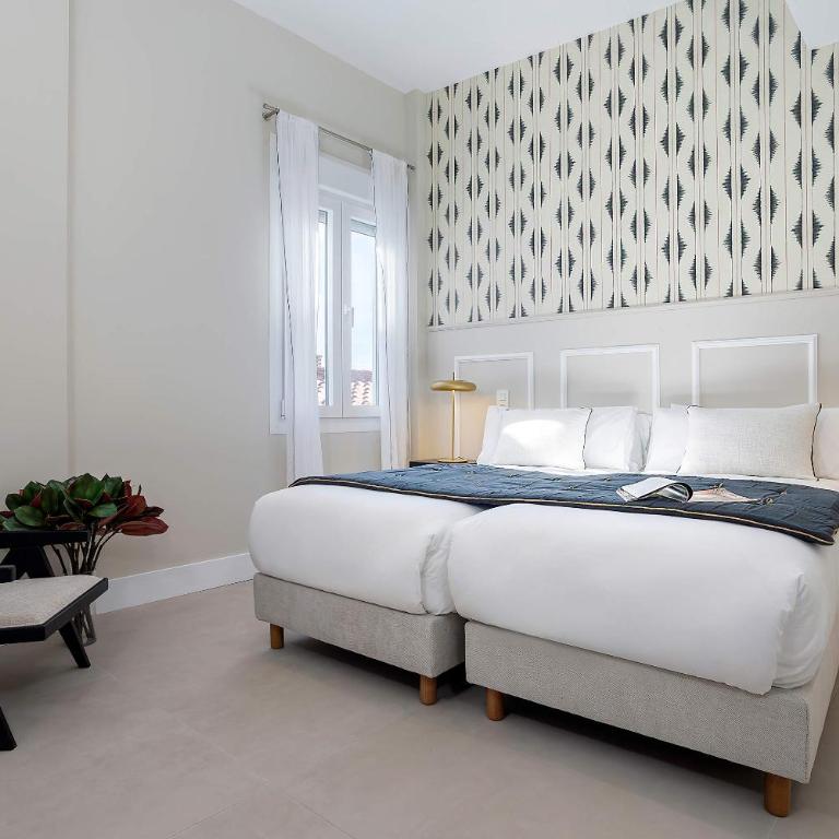 Genteel Home San Anton Granada - Four-Bedroom Penthouse Apartment - 18