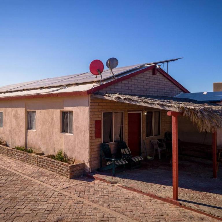 3 bedroom Beach side home away from home - Casa - 4