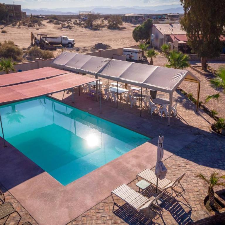 3 bedroom Beach side home away from home - Casa - 3