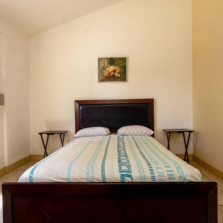 3 bedroom Beach side home away from home - Casa - 14