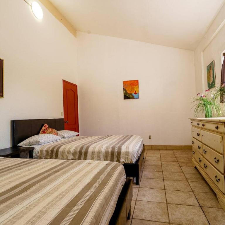 3 bedroom Beach side home away from home - Casa - 22