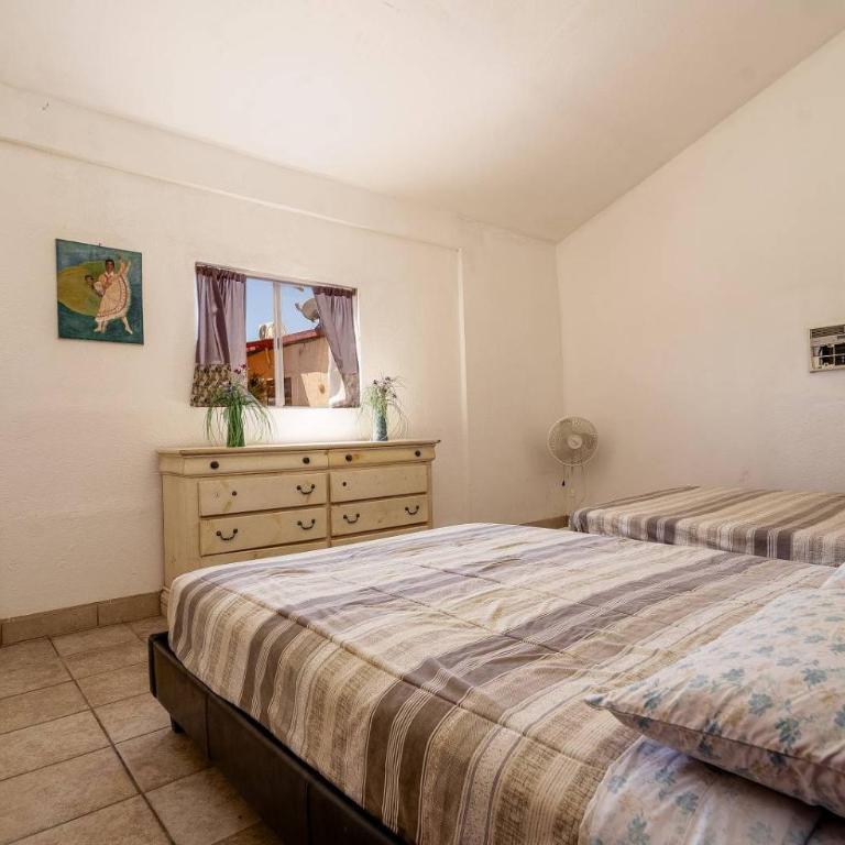 3 bedroom Beach side home away from home - Casa - 23