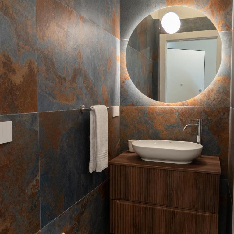 AM156 Bari Apt 240 Modern Urban Suite with Terrace & WiFi - Appartamento con 1 Camera da Letto - 5