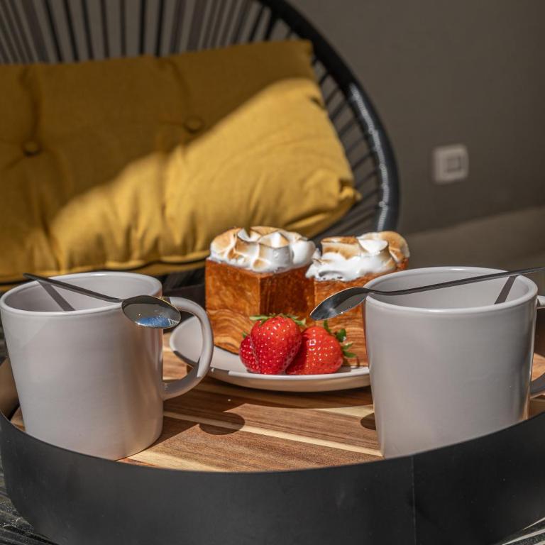 AM156 Bari Apt 240 Modern Urban Suite with Terrace & WiFi - Appartamento con 1 Camera da Letto - 24