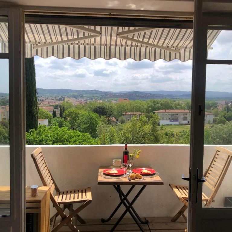 Un balcon sur la Cité médiévale, appartement deux chambres, calme et lumineux - Apartment mit 2 Schlafzimmern - 1