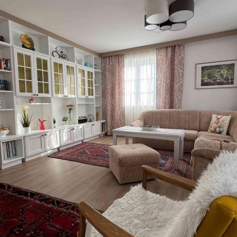 ALTSTADT-APARTMENTS Bad Radkersburg - Ihr Zuhause auf Reisen - Gediegene 88 m² Ferienwohnung „Weißburgunder“ - 1. OG Terrasse Innenhof - 15