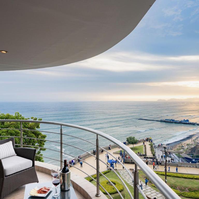 ALU Luxe - Premium Oceanfront Apartments Larcomar - Four-Bedroom Premier Apartment - 1