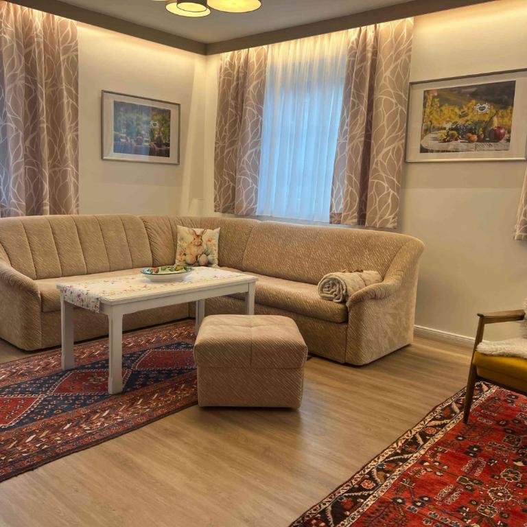 ALTSTADT-APARTMENTS Bad Radkersburg - Ihr Zuhause auf Reisen - Gediegene 88 m² Ferienwohnung „Weißburgunder“ - 1. OG Terrasse Innenhof - 21