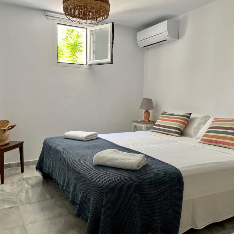 Modern Villa Cala Vadella - Sea Views, Sunset, 9 Min Walk to Beach - Quiet Area, No Parties - Villa - 39