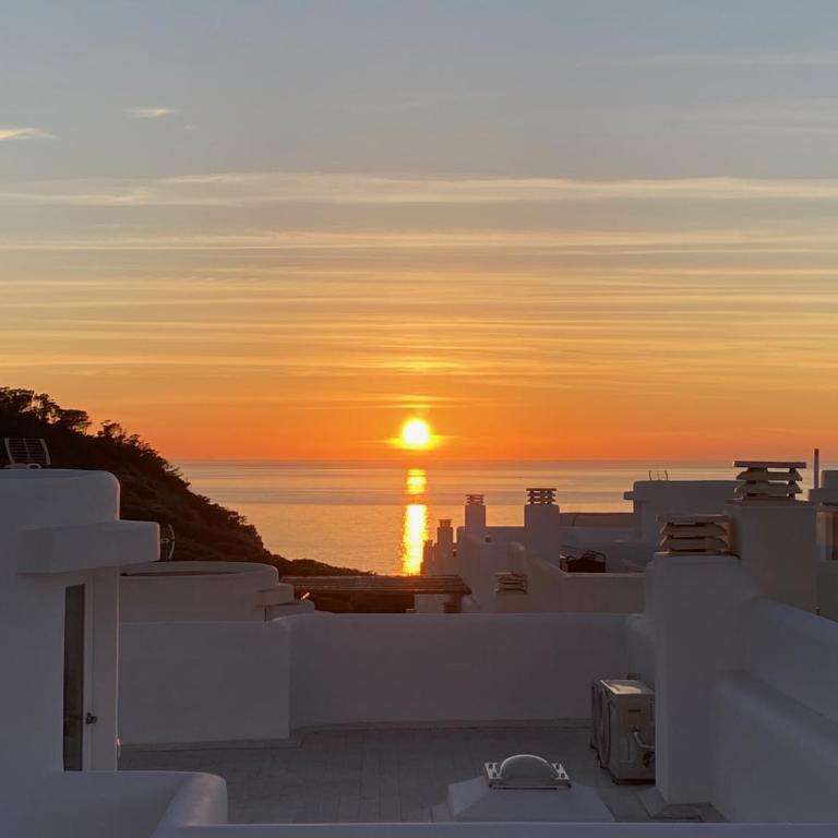 Modern Villa Cala Vadella - Sea Views, Sunset, 9 Min Walk to Beach - Quiet Area, No Parties - Villa - 2