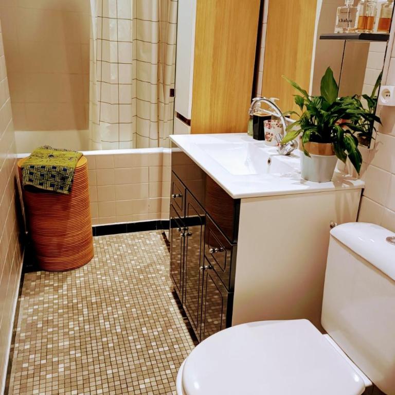 Spacious Studio Paris La villette-Metro - Studio - 6