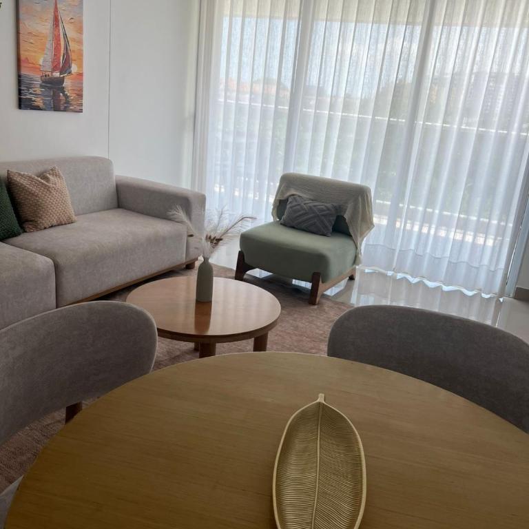 Allianze Apartahotel - Three-Bedroom Apartment - 3