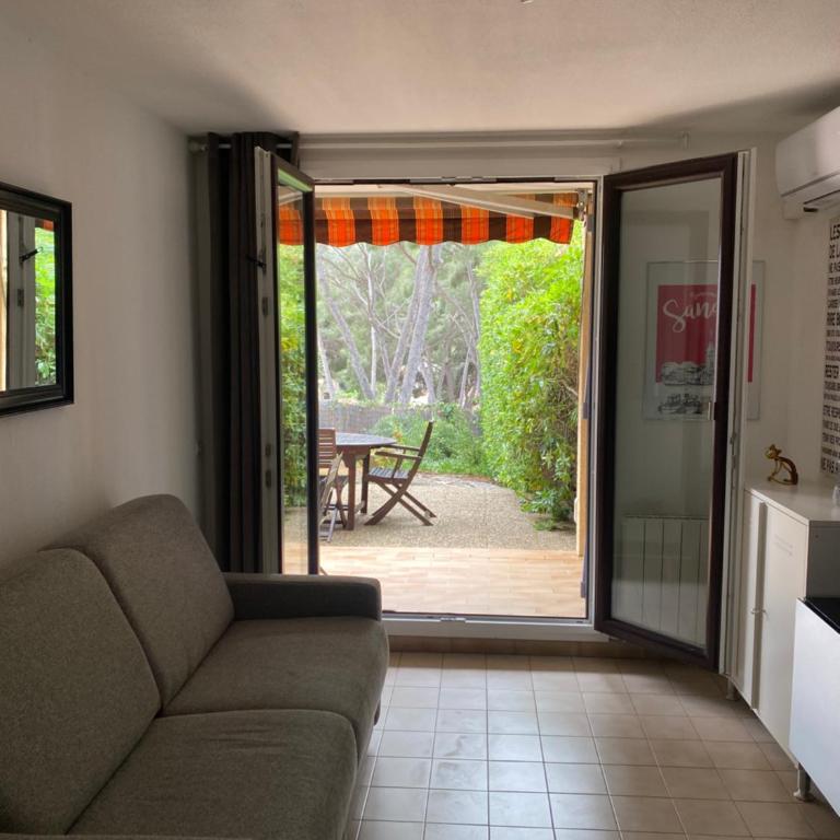 T2 Rez de jardin 300m Plage de Beaucours Sanary sur Mer - Apartment - Erdgeschoss - 9