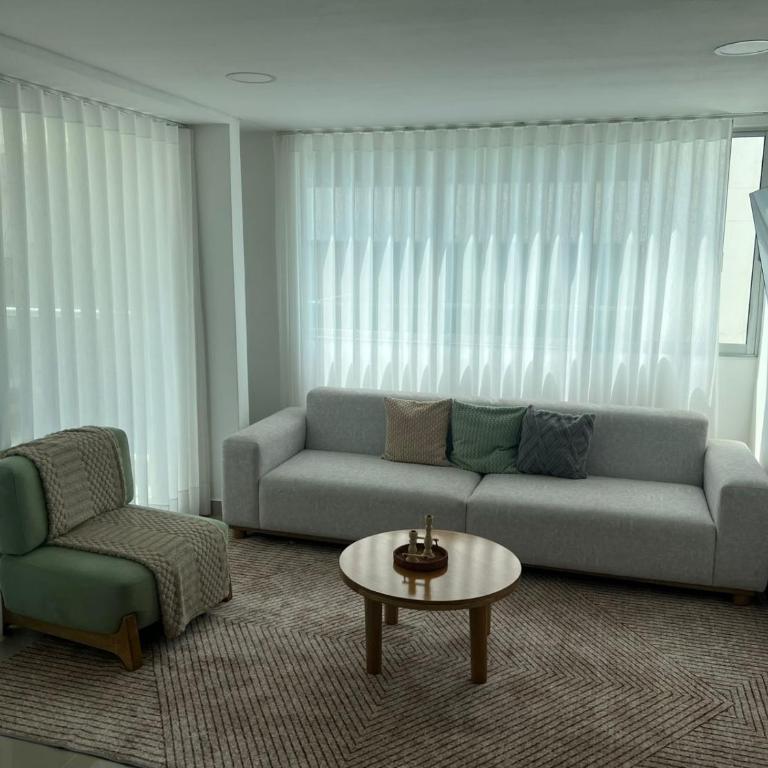 Allianze Apartahotel - Three-Bedroom Apartment - 3