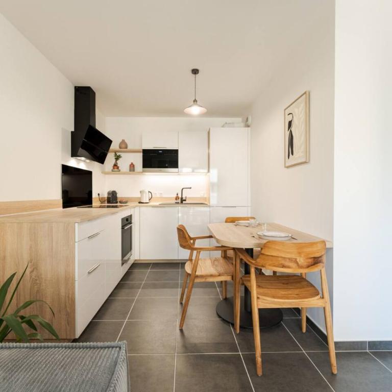 Alpin Moderne 2PAX Proche Gare et Thermes Paisible - Appartement - 1