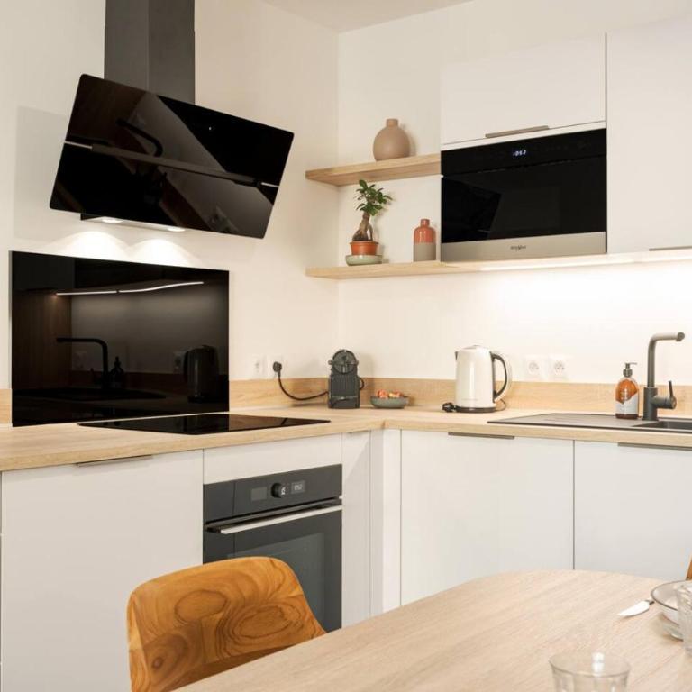Alpin Moderne 2PAX Proche Gare et Thermes Paisible - Appartement - 33