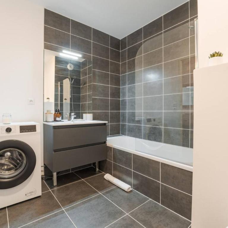 Alpin Moderne 2PAX Proche Gare et Thermes Paisible - Appartement - 24