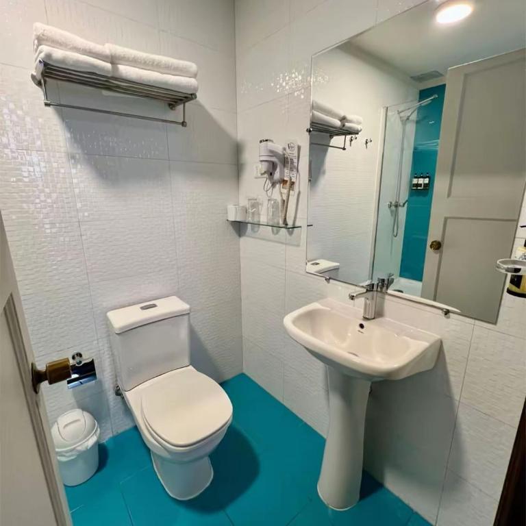 Hotel Vegas - Twin Room - 5