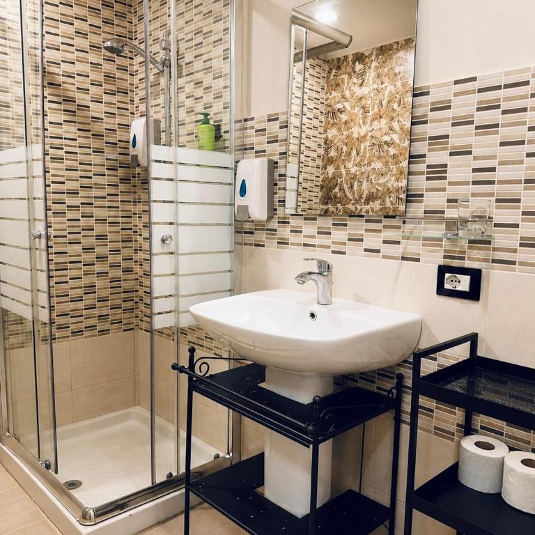 Casa Dei Nonni - Catania City Center Apartment near Duomo - Three-Bedroom House - 8