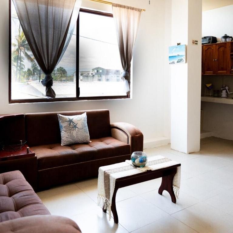 Oceanfront Apartment with Starlink internet - One-Bedroom Apartment - 2