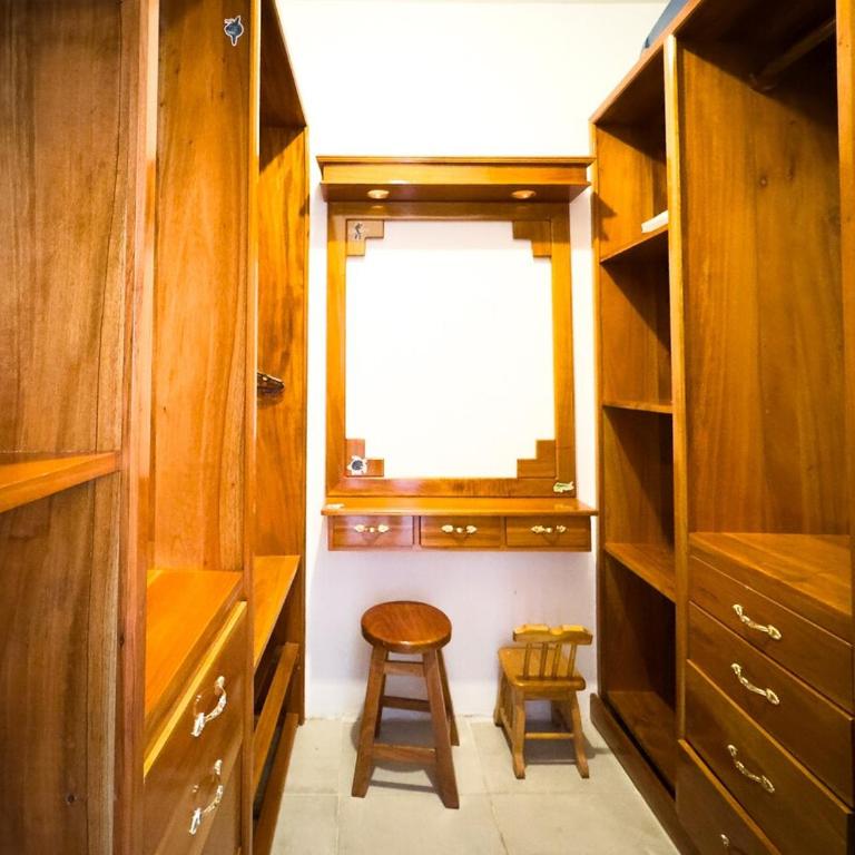 Oceanfront Apartment with Starlink internet - One-Bedroom Apartment - 10