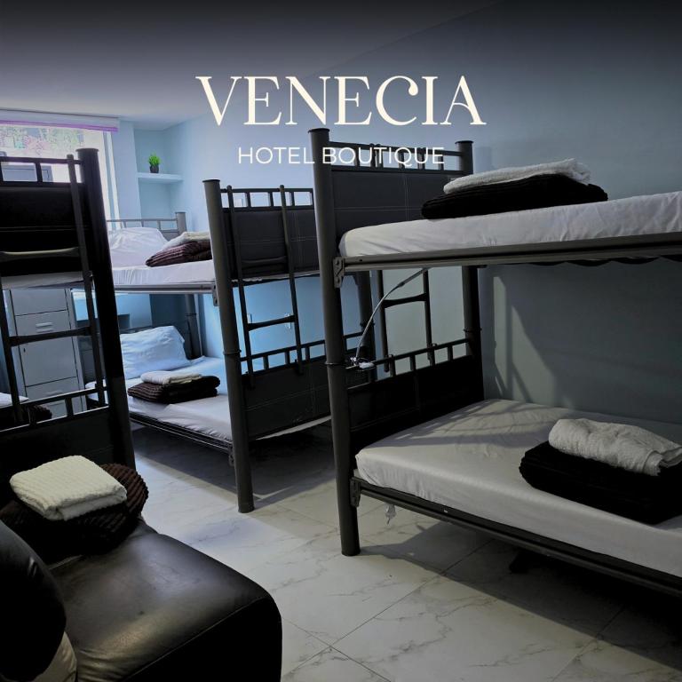Hostal Venecia - Habitación Familiar - 7