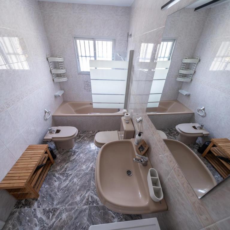 Casa familiar en segunda linea playa con Parking - Villa de 3 dormitorios - 28