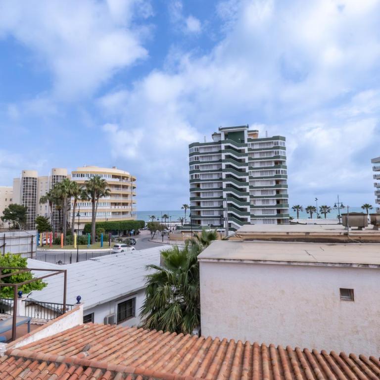 Casa familiar en segunda linea playa con Parking - Villa de 3 dormitorios - 32