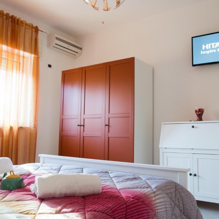 Hibiscus - Deluxe Room - 4