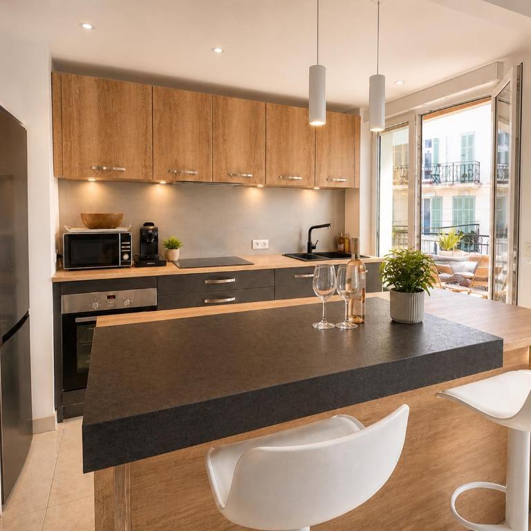 Cannes centre 80m2 - terrasse - parking gratuit - Appartement 3 Chambres - 5