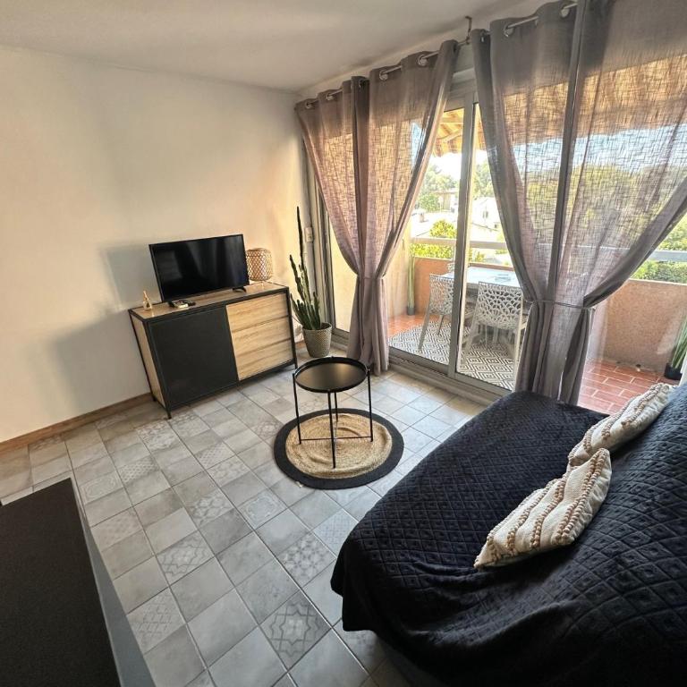 Appart. F2 apercu Port de Santa Lucia St Raphaël - Apartment mit 1 Schlafzimmer - 12