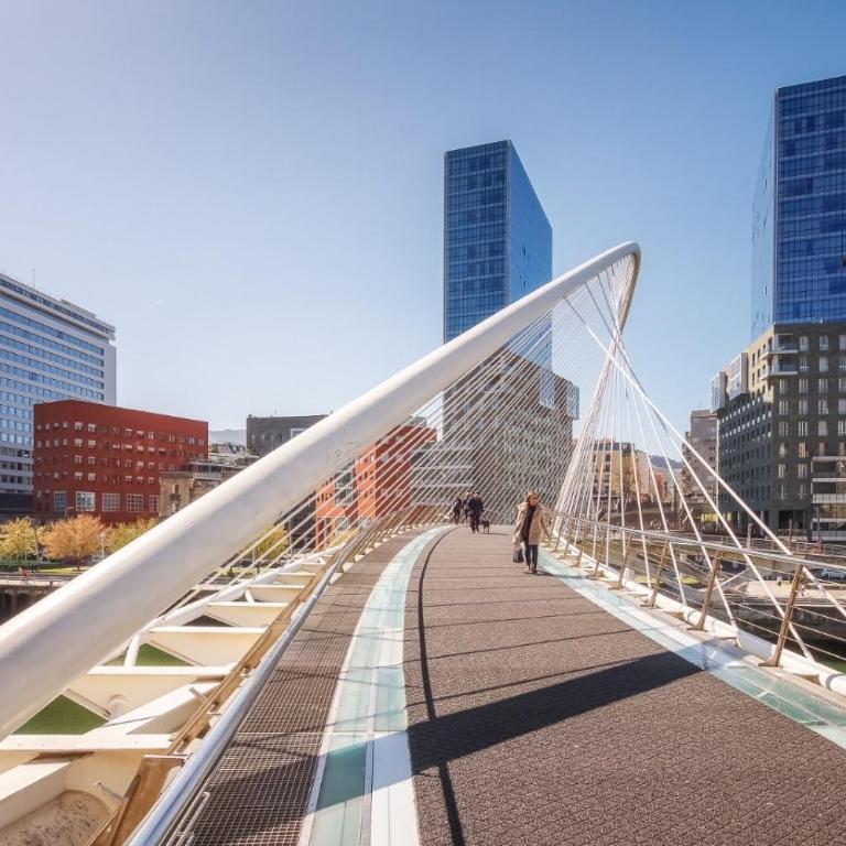 Sobre la Ría de Bilbao, vistas excepcionales - Apartamento de 1 dormitorio - 4