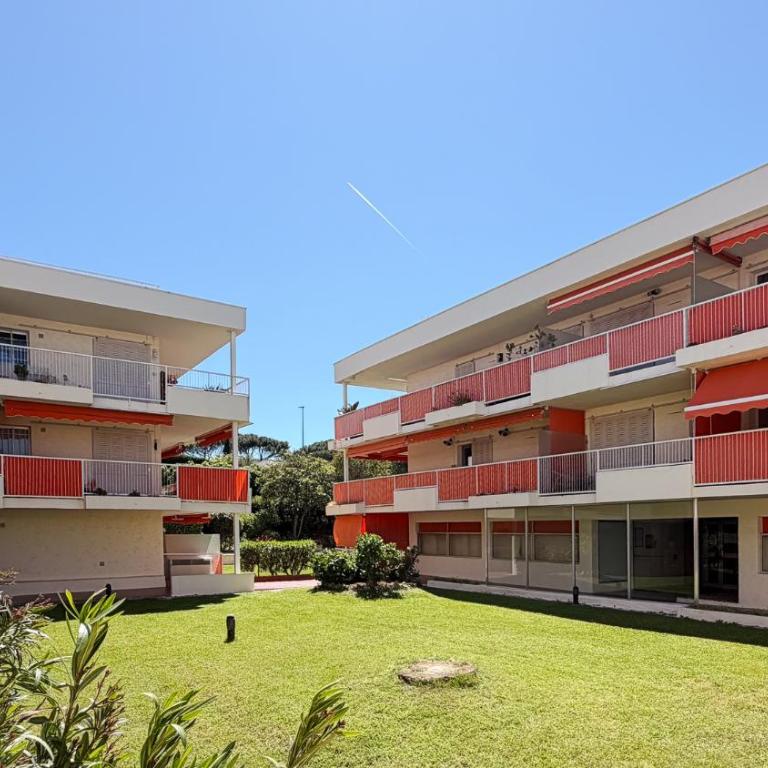 Saint-Tropez Luxury Design Apt Pool Beach Parking - One-Bedroom Apartment - 10