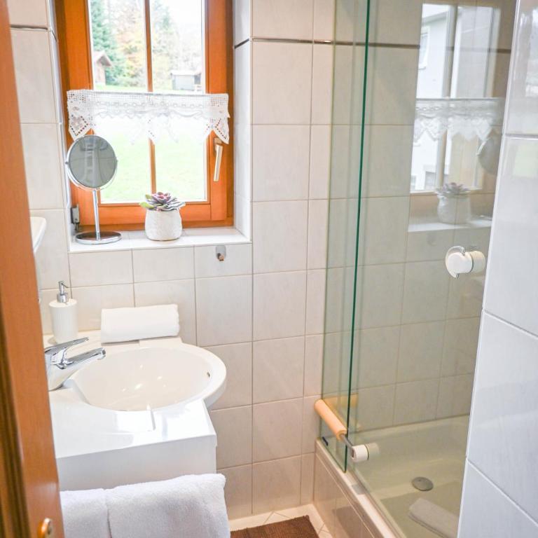 Gästehaus Alpenruh - Apartment mit 1 Schlafzimmer und Balkon - 1