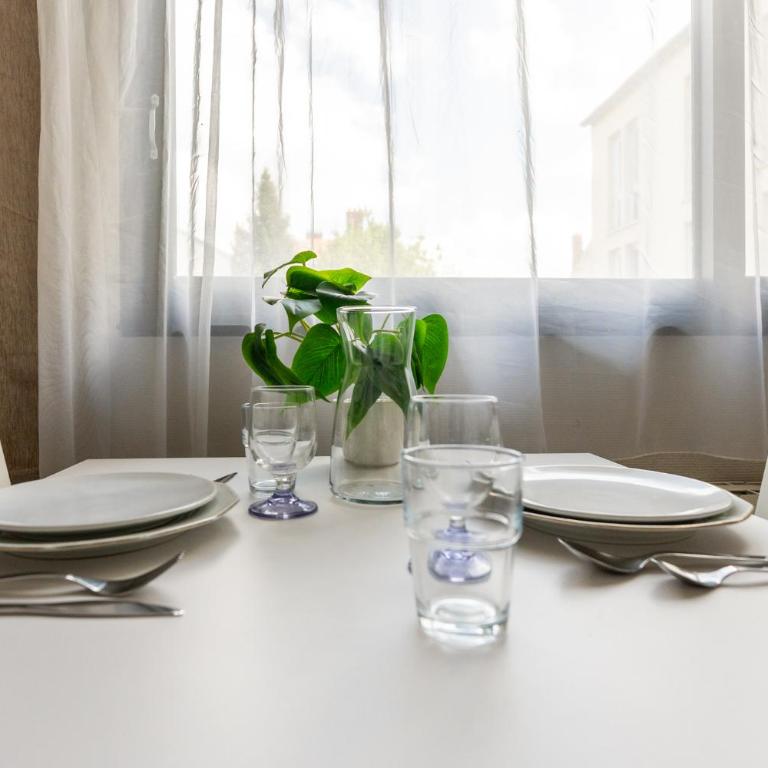 Le Cocon Lumineux - à 500m de la Vieille Ville - One-Bedroom Apartment - 9