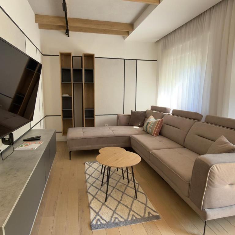 Bright Apartment with Balcony near Bus and Train - Apartman sa 1 Spavaćom Sobom - 10