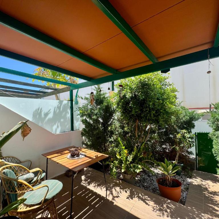Tropical Sun - One-Bedroom House - 24