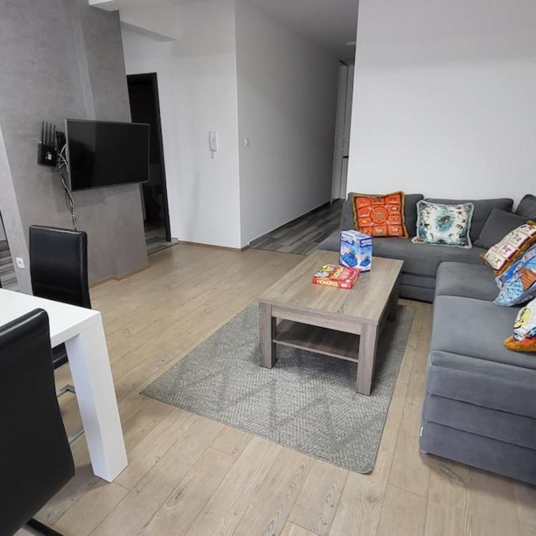 Cozy apartment, 200 m to the beach - Two-Bedroom Apartment with Terrace - 16