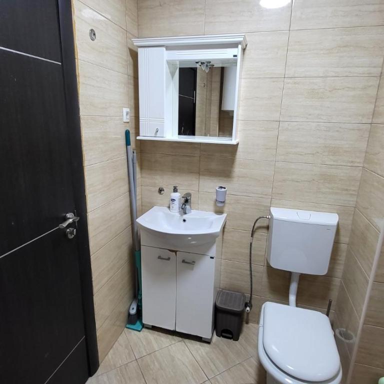 Cozy apartment, 200 m to the beach - Two-Bedroom Apartment with Terrace - 22