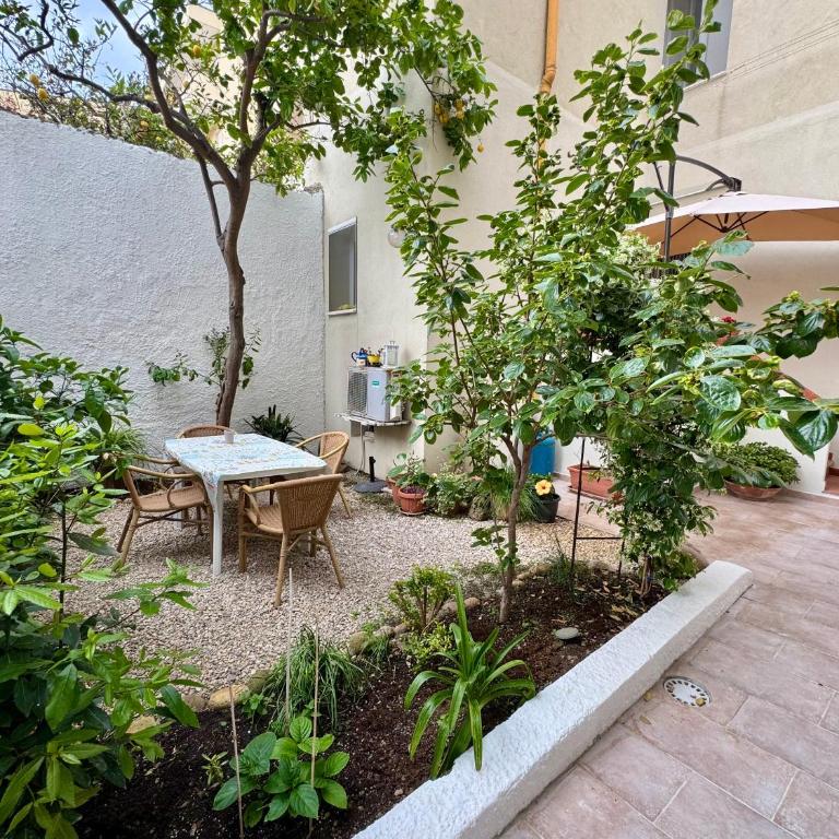 Flowered House with garden - Appartamento - Piano Terra - 16